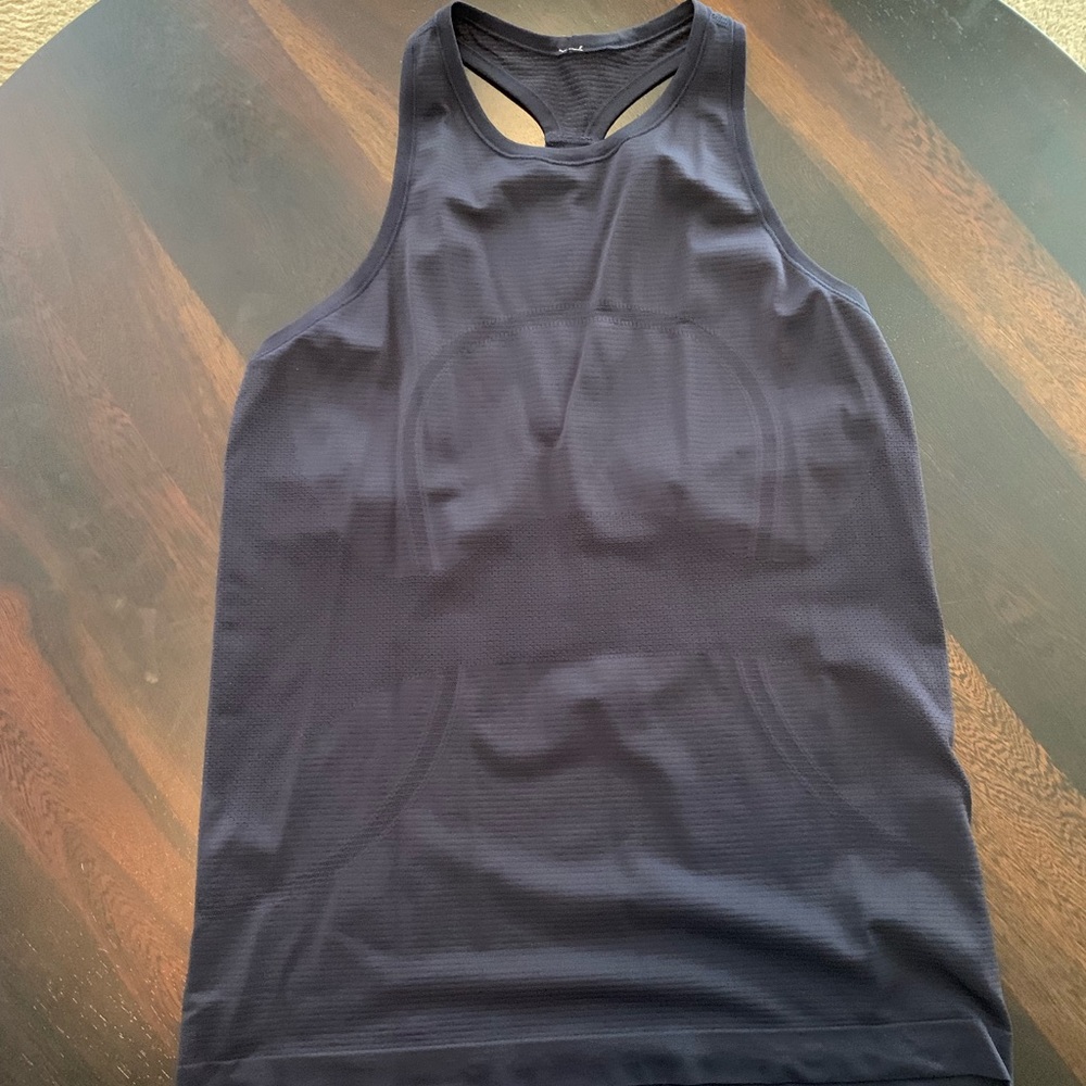 Lulu tank top. In great condition